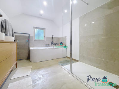 Maison - 170 m² - 7 pièces