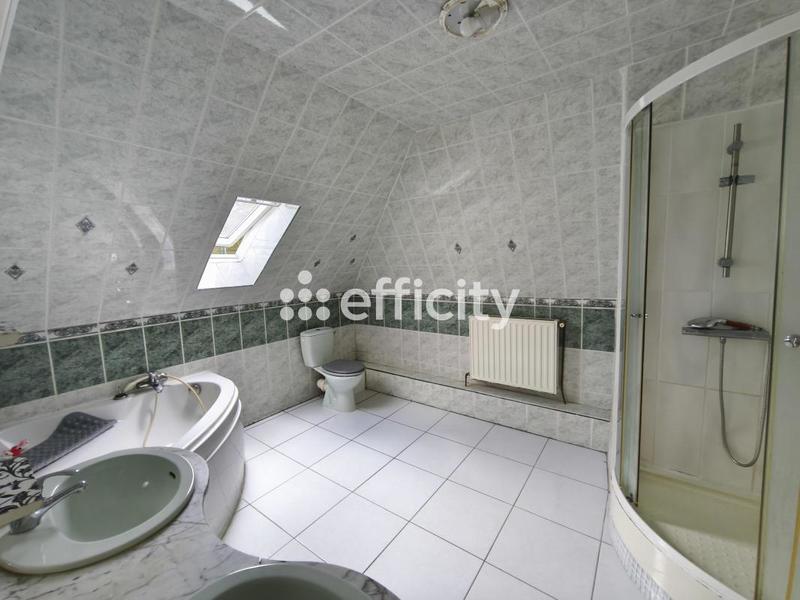 Maison - 156 m² - 7 pièces