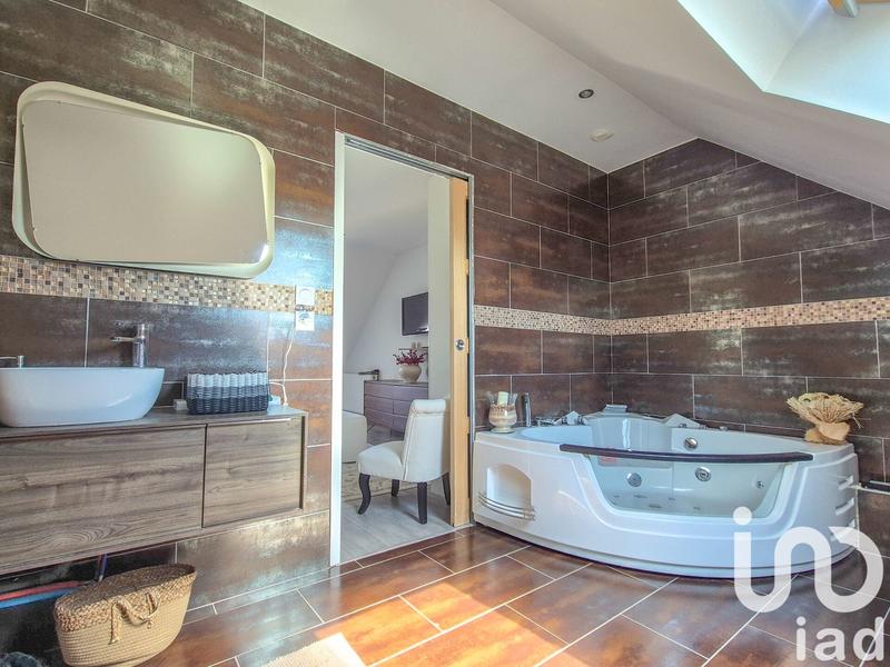 Maison - 131 m² - 7 pièces