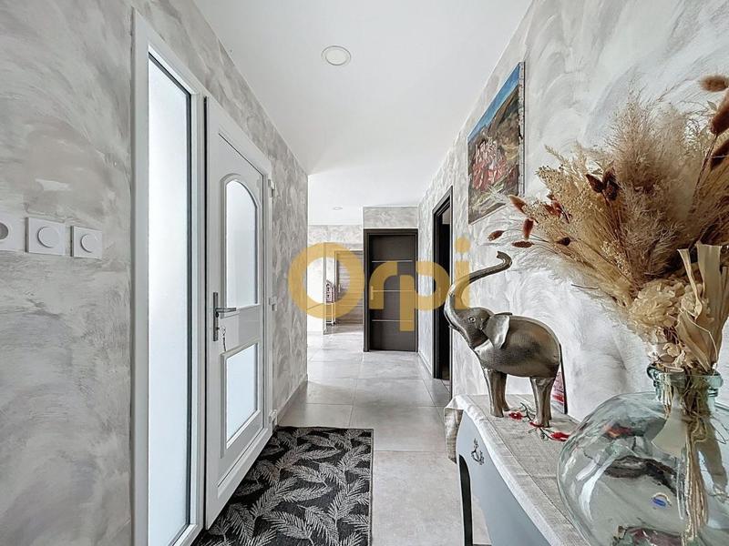 Villa - 208 m² - 4 pièces