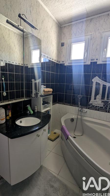 Maison - 93 m² - 4 pièces