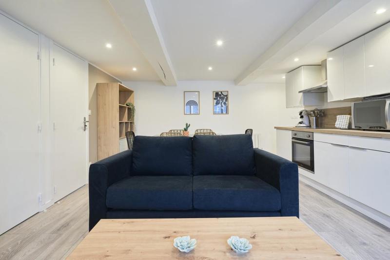 Appartement - 99 m² - 6 pièces