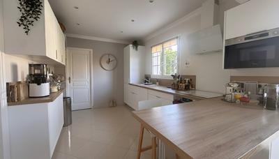 Maison - 140 m² - 6 pièces