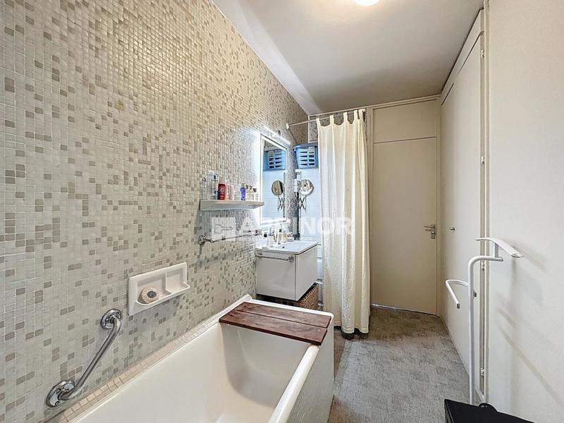 Appartement - 131 m² - 6 pièces