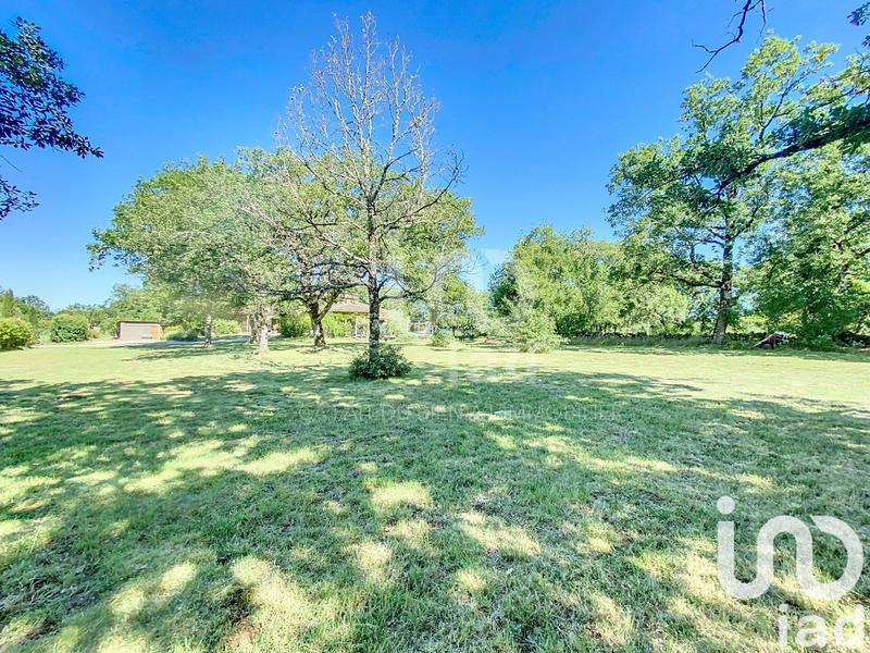 Maison - 242 m² - 9 pièces