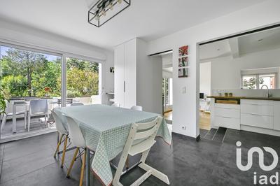 Maison - 140 m² - 7 pièces