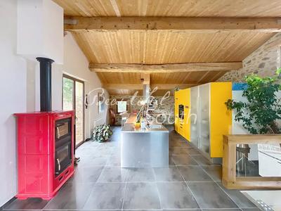 Mas - 385 m² - 10 pièces