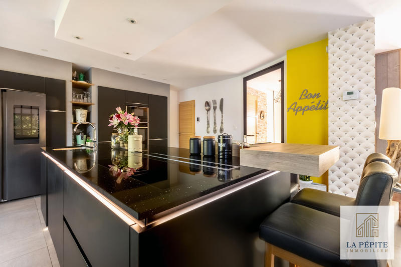 Maison - 138 m² - 5 pièces