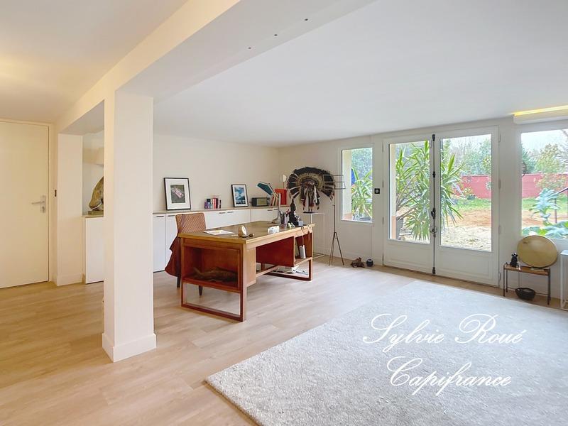 Maison - 430 m² - 12 pièces