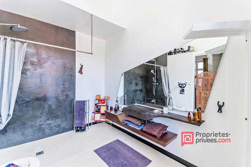 Loft - 135 m² - 3 pièces