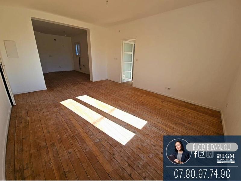 Maison - 210 m² - 10 pièces