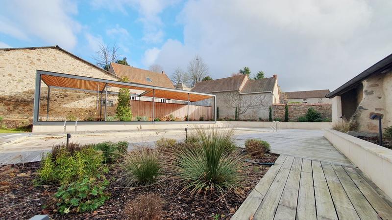 Maison - 285 m² - 11 pièces