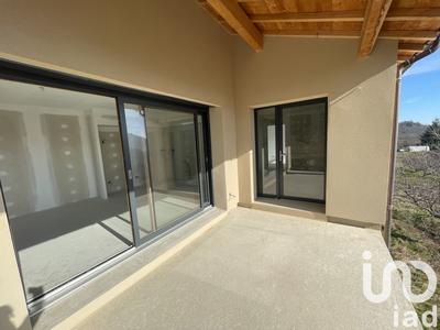 Maison - 220 m² - 5 pièces