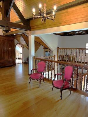 Maison - 231 m² - 8 pièces