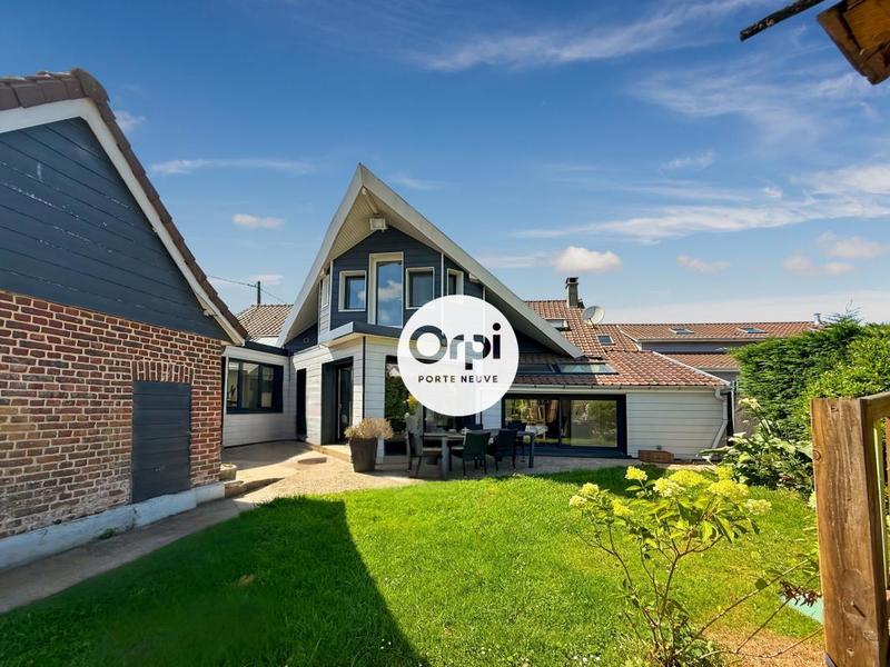 Maison - 205 m² - 5 pièces