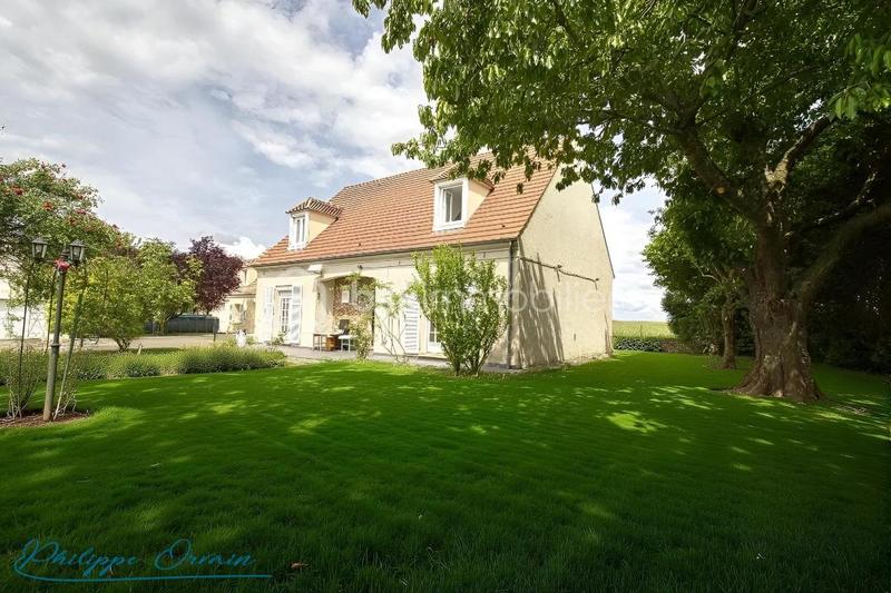 Pavillon - 149 m² - 7 pièces