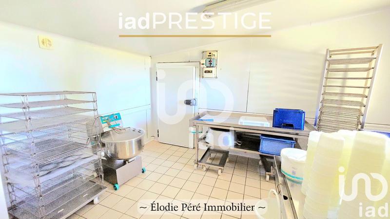 Maison - 236 m² - 6 pièces