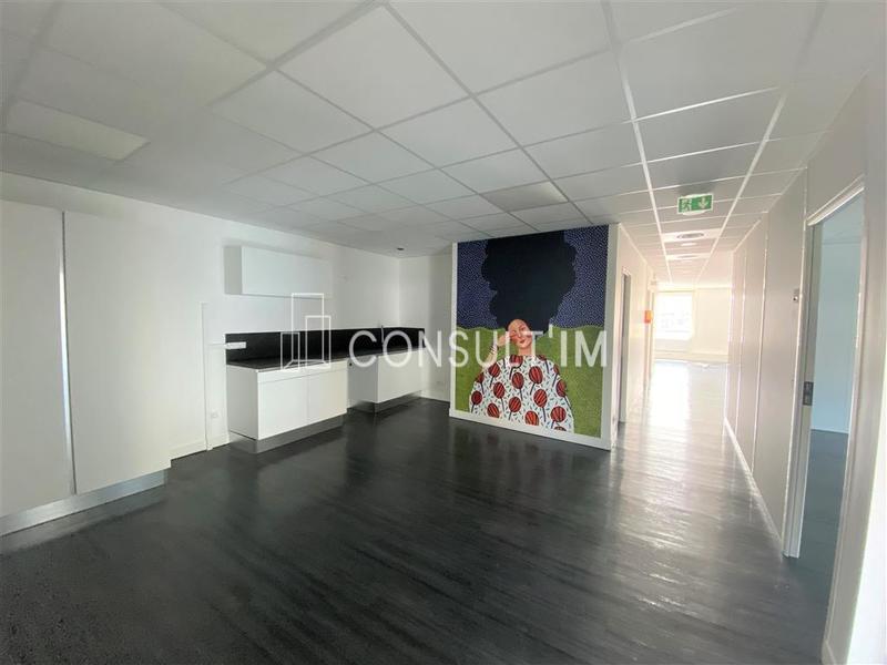 Bureau - 303 m²