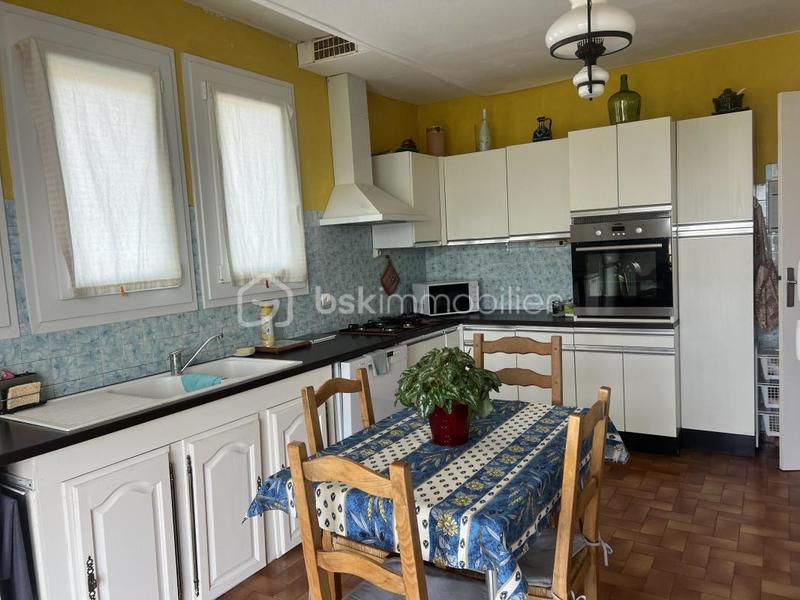 Maison traditionnelle - 162 m² - 7 pièces