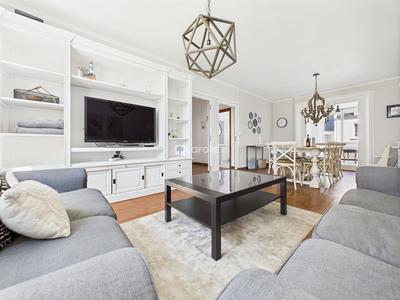 Maison - 180 m² - 8 pièces