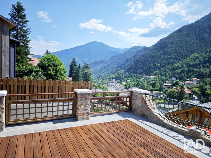 Maison - 167 m² - 6 pièces