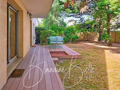 Appartement - 99 m² - 5 pièces