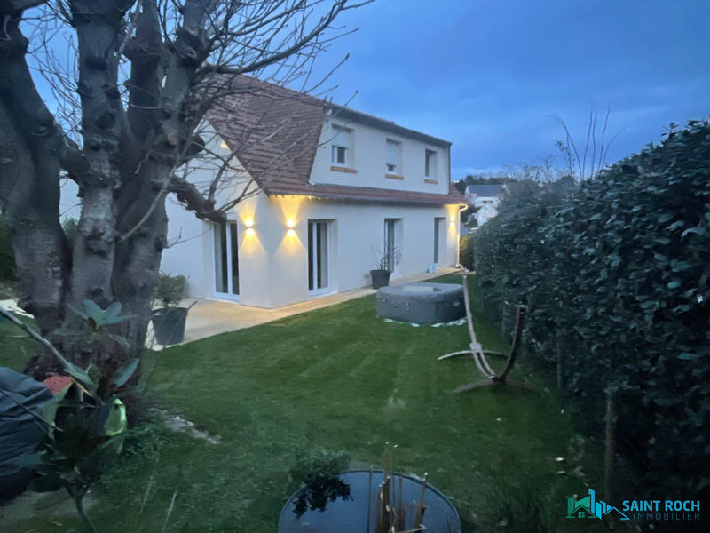 Maison - 177 m² - 7 pièces