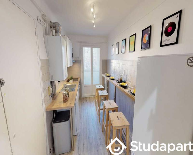 Chambre - 80 m² - 1 pièce