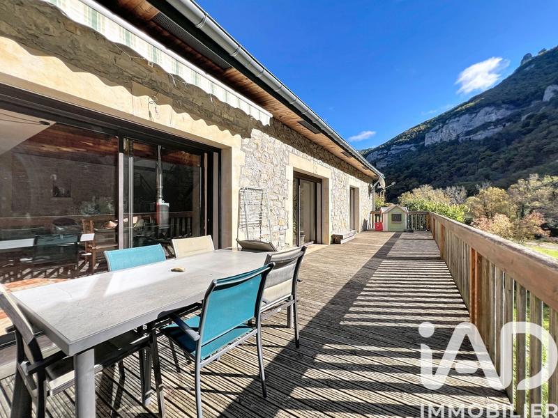 Maison de campagne - 250 m² - 7 pièces