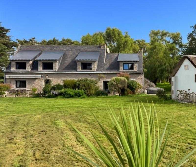 Maison - 196 m² - 7 pièces