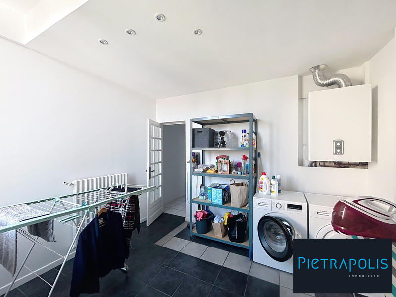 Appartement - 141 m² - 6 pièces