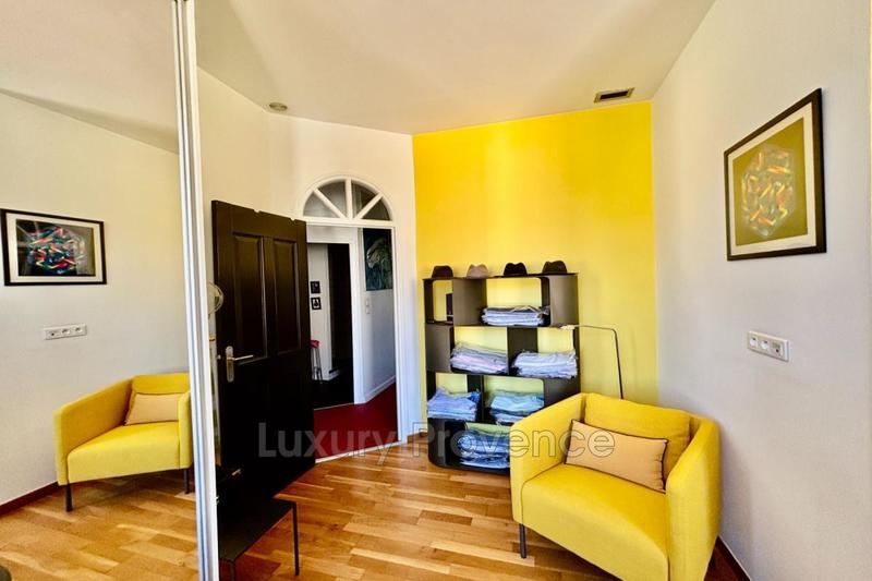 Appartement - 85 m² - 3 pièces
