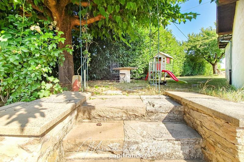 Maison - 111 m² - 4 pièces