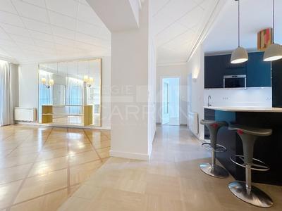 Appartement - 92 m² - 3 pièces