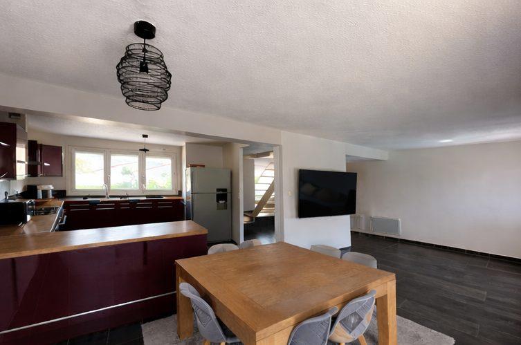 Maison - 140 m² - 5 pièces