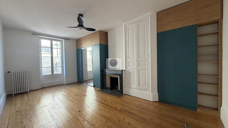 Appartement - 198 m² - 6 pièces