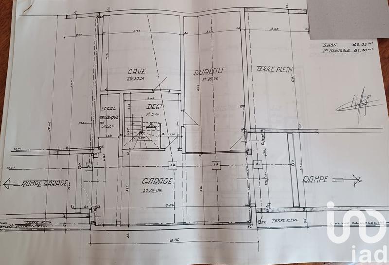 Maison - 140 m² - 6 pièces