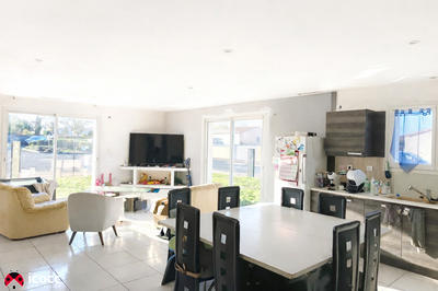 Maison - 128 m² - 7 pièces