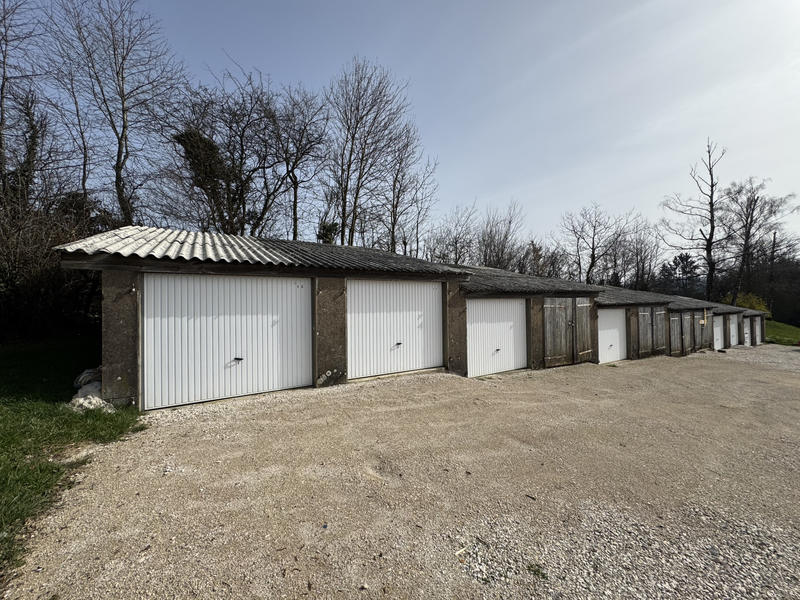 Parking / Garage - 10 m²