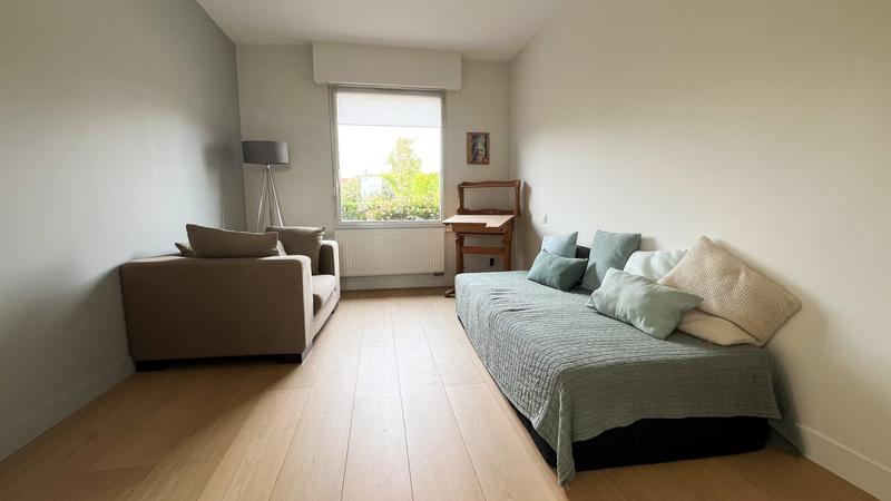 Maison - 181 m² - 6 pièces