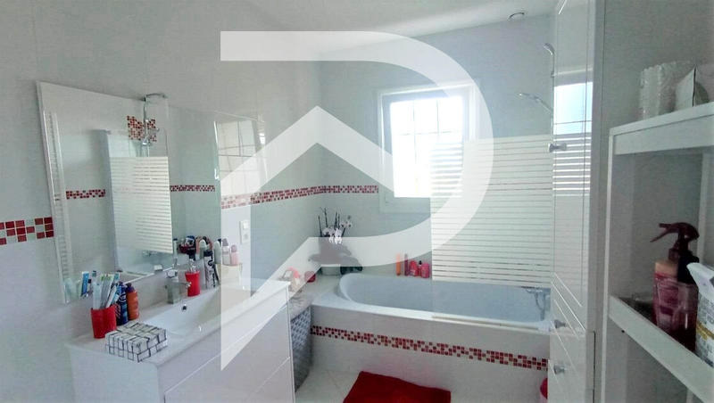 Maison - 150 m² - 5 pièces