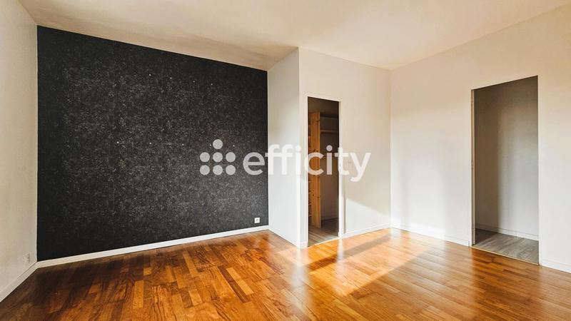 Appartement - 136 m² - 5 pièces