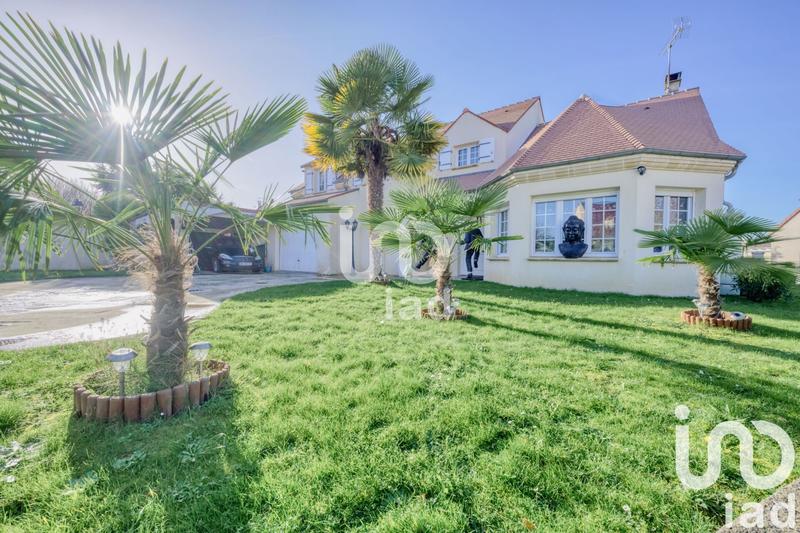 Maison - 250 m² - 7 pièces