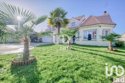 Maison - 250 m² - 7 pièces