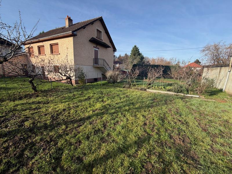 Maison - 93 m² - 4 pièces