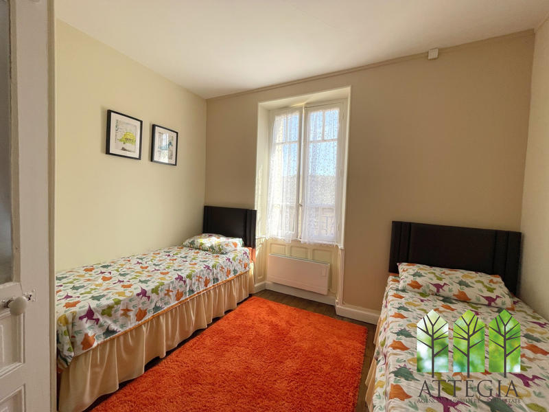 Maison - 165 m² - 8 pièces