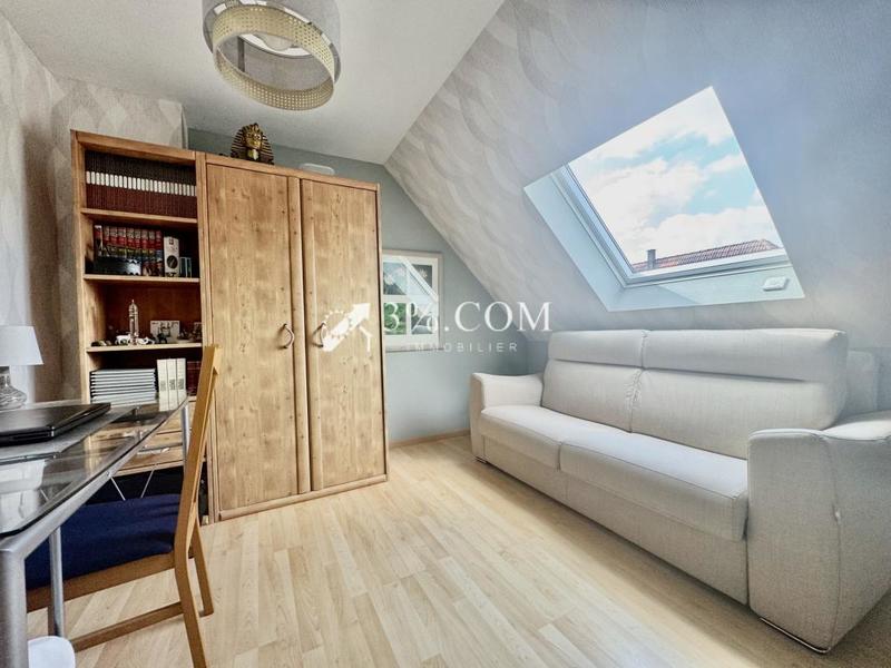 Maison - 98 m² - 5 pièces