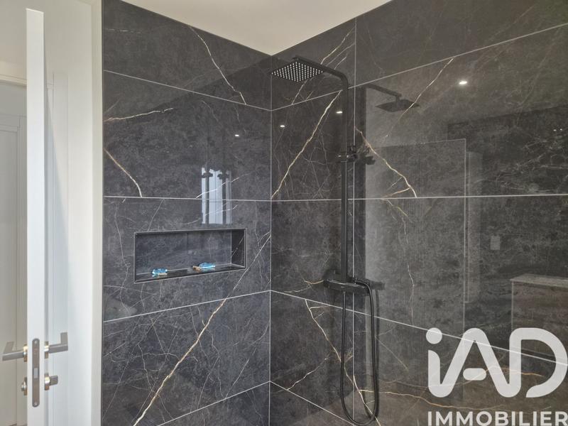 Maison - 171 m² - 5 pièces