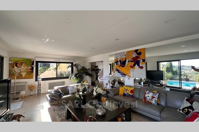 Maison - 380 m² - 8 pièces