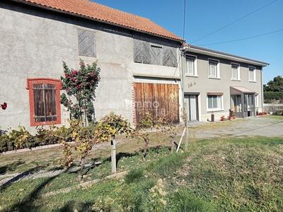 Maison - 216 m² - 6 pièces